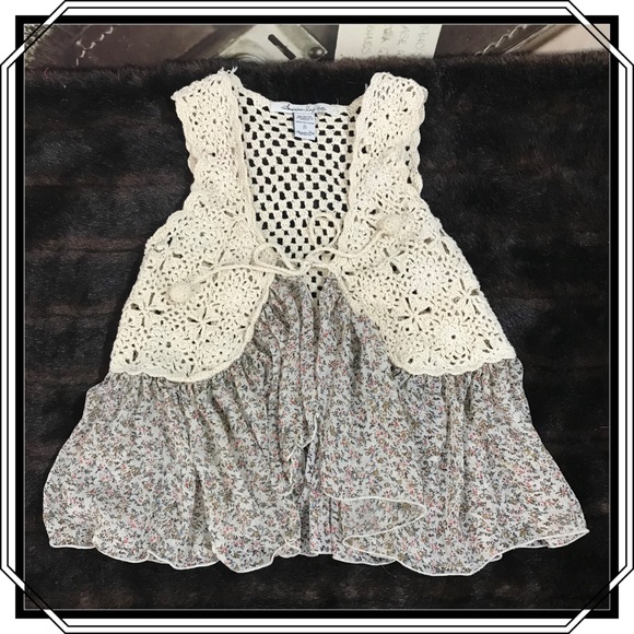 American Rag Tops - American Rag Vest Size Small
